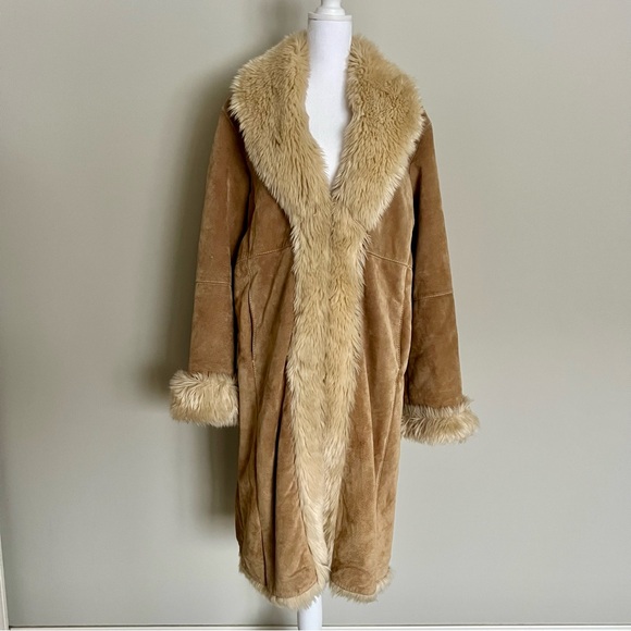 Wilsons Leather Jackets & Blazers - Wilsons Leather Vintage Tan Penny Suede Coat with Faux Fur Trim